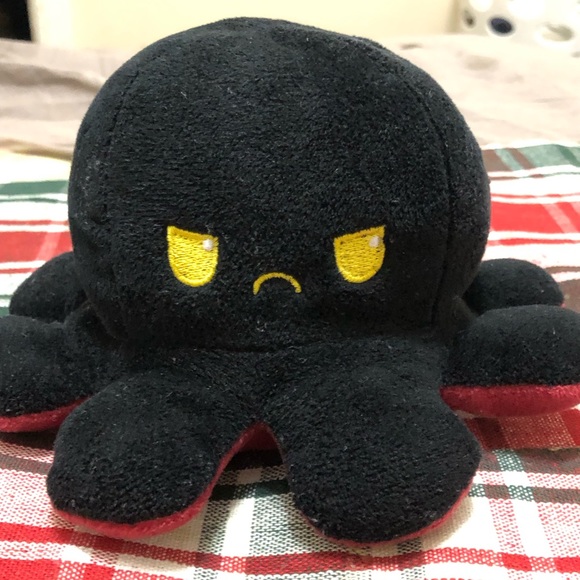 Octopus plushy - Picture 4 of 4